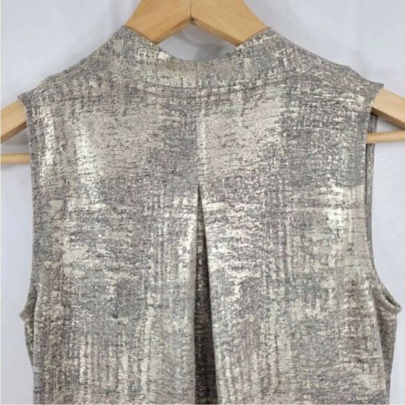 Akemi & Kin metallic top - Picture 3 of 9